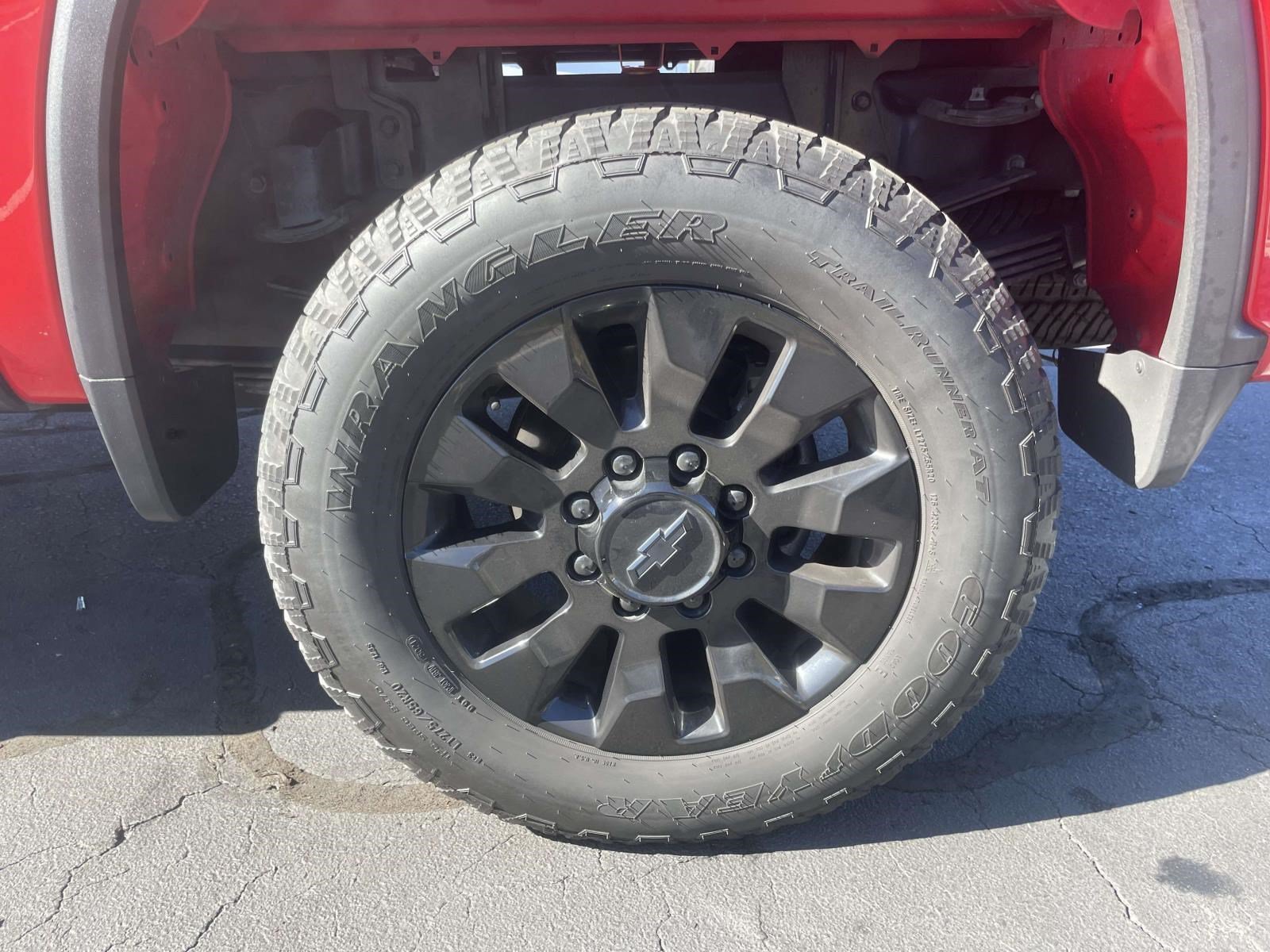 Used 2024 Chevrolet Silverado 3500 LT w/ All Star Edition AWD/4WD image 7