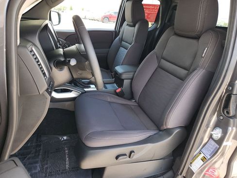 Certified 2024 Nissan Frontier SV w/ SV Convenience Package image 17