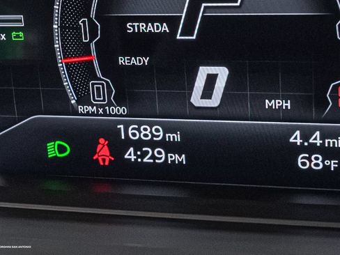 Used 2024 Lamborghini Urus Performante AWD/4WD image 43