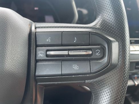 Used 2023 Chevrolet Colorado W/T RWD image 20