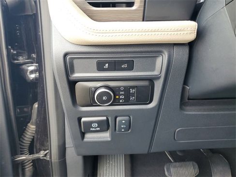 Used 2024 Ford Expedition Max Limited image 15