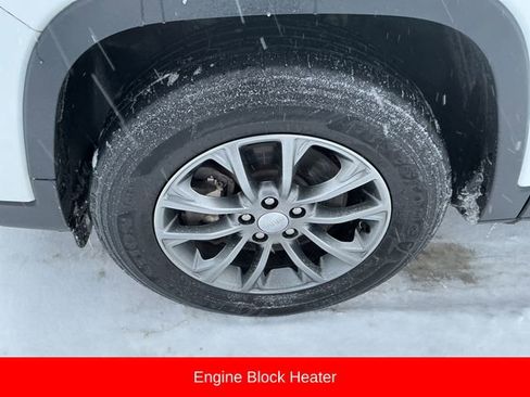 Used 2020 Jeep Cherokee Latitude Plus w/ Cold Weather Group image 11