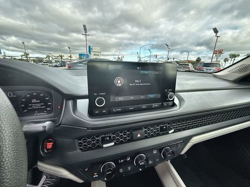 Certified 2023 Honda Accord EX image 24