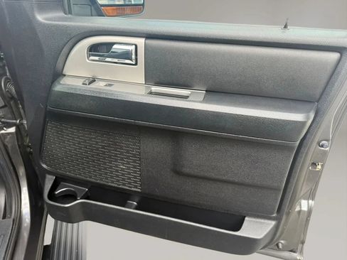 Used 2017 Ford Expedition Limited w/ Equipment Group 301A AWD/4WD image 52