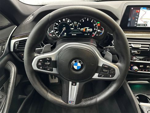 Used 2018 BMW 530i xDrive image 23