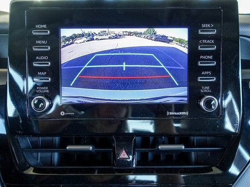 Used 2023 Toyota Camry SE image 18