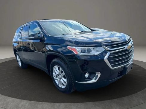 Used 2021 Chevrolet Traverse LT AWD/4WD image 3