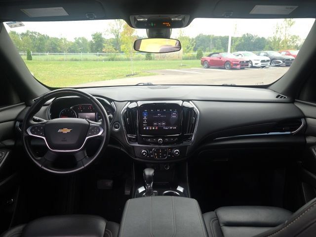 Used 2023 Chevrolet Traverse LT FWD image 20
