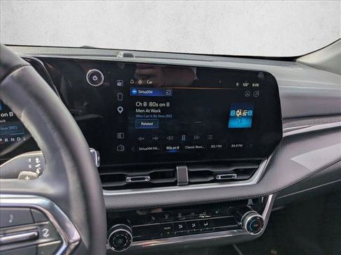 Used 2025 Chevrolet Equinox LT AWD/4WD image 13