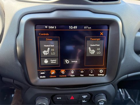 Used 2023 Jeep Renegade Altitude w/ Sun/Sound Group AWD/4WD image 20