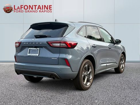 Used 2023 Ford Escape ST-Line w/ Tech Pack #1 AWD/4WD image 7