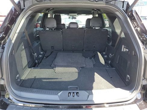 Used 2025 Ford Explorer ST-Line image 19
