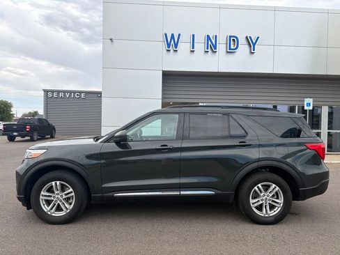 Used 2022 Ford Explorer XLT AWD/4WD image 9