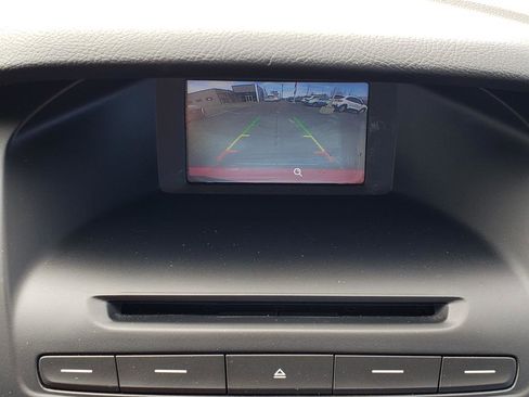 Used 2015 Ford Focus SE image 16