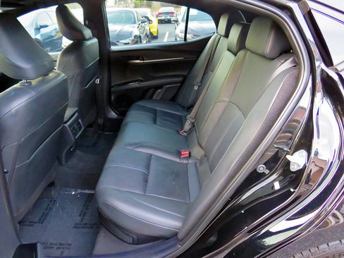 Used 2025 Toyota Camry XSE image 14