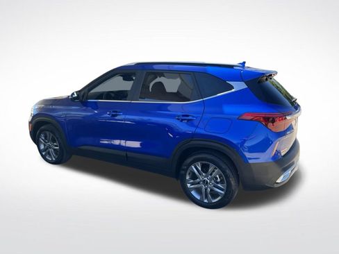 Certified 2023 Kia Seltos S w/ Navigation Package FWD image 48