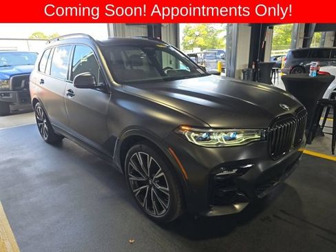 Used 2022 BMW X7 M50i w/ Dynamic Handling Package AWD/4WD image 1