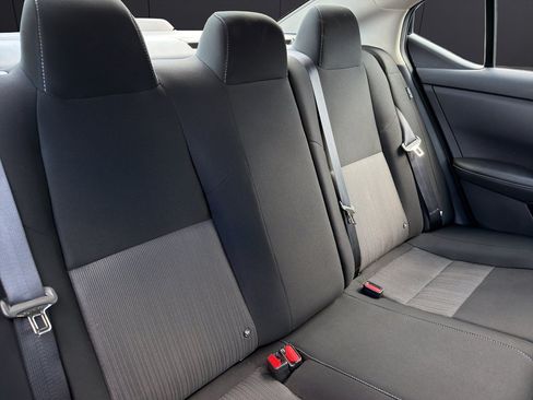 Used 2025 Nissan Sentra SV FWD image 18