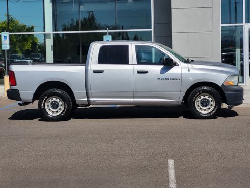 Used 2012 RAM 1500 ST w/ ST Popular Equipment Group AWD/4WD image 4