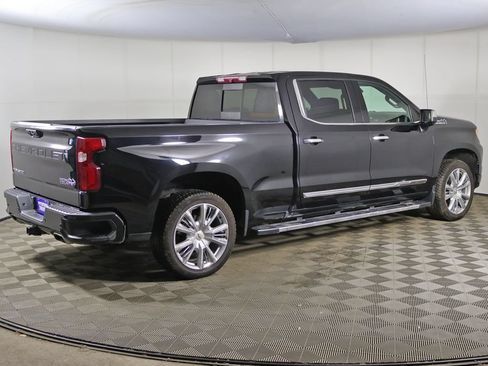 Used 2022 Chevrolet Silverado 1500 High Country w/ High Country Premium Package AWD/4WD image 18