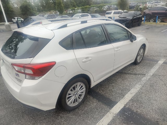 Used 2017 Subaru Impreza 2.0i Premium AWD/4WD image 16