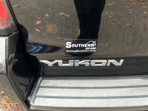 Used 2018 GMC Yukon SLT image 10