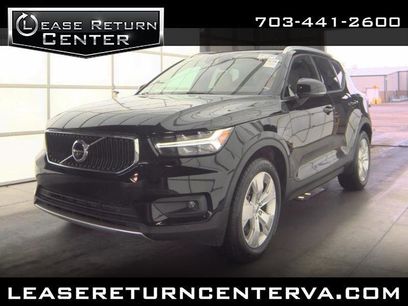 Used 2022 Volvo XC40 T4 Momentum