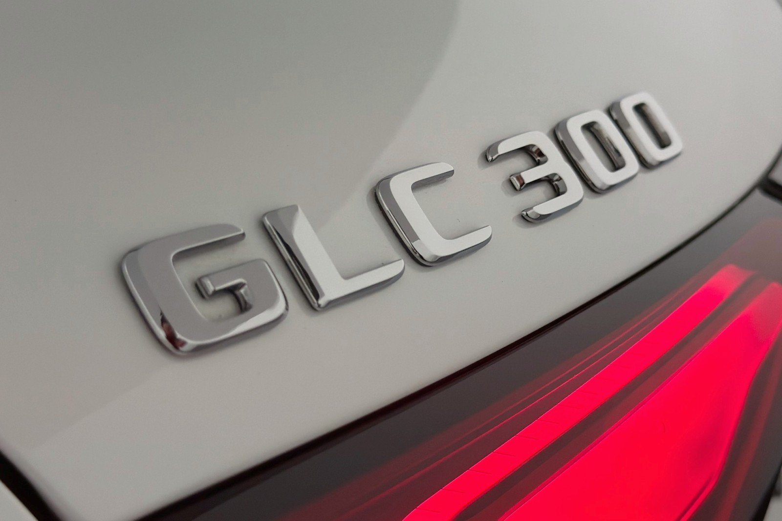Certified 2025 Mercedes-Benz GLC 300 image 10