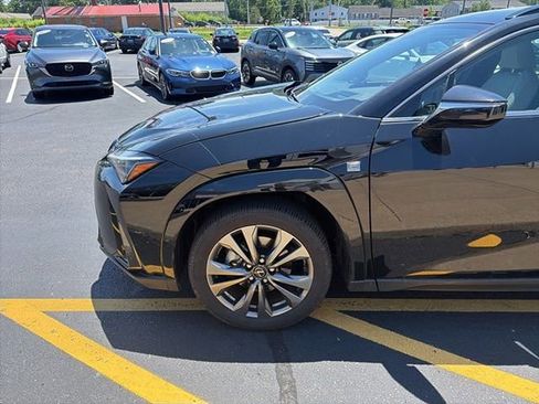 Used 2025 Lexus UX 300h AWD w/ Cold Area Package image 9