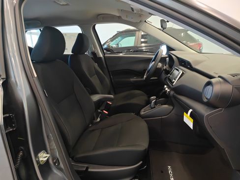 New 2025 Nissan Kicks Play S image 14