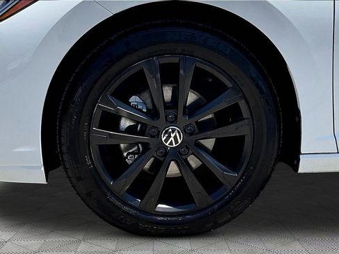 Used 2026 Volkswagen Jetta Sport FWD image 31