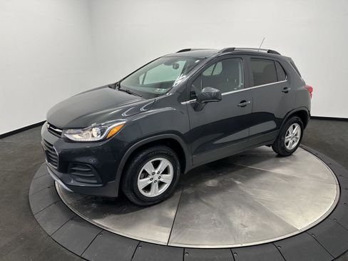 Used 2018 Chevrolet Trax LT image 3