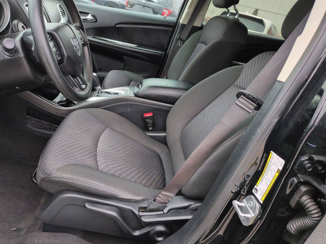 Used 2019 Dodge Journey SE FWD image 15