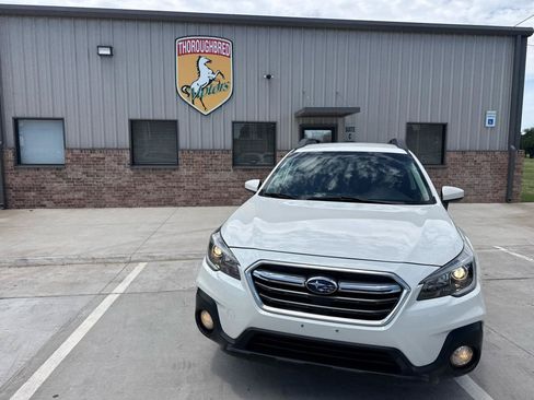 Used 2018 Subaru Outback 2.5i Premium AWD/4WD image 4