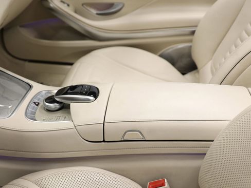 Used 2017 Mercedes-Benz S 550 Cabriolet image 40