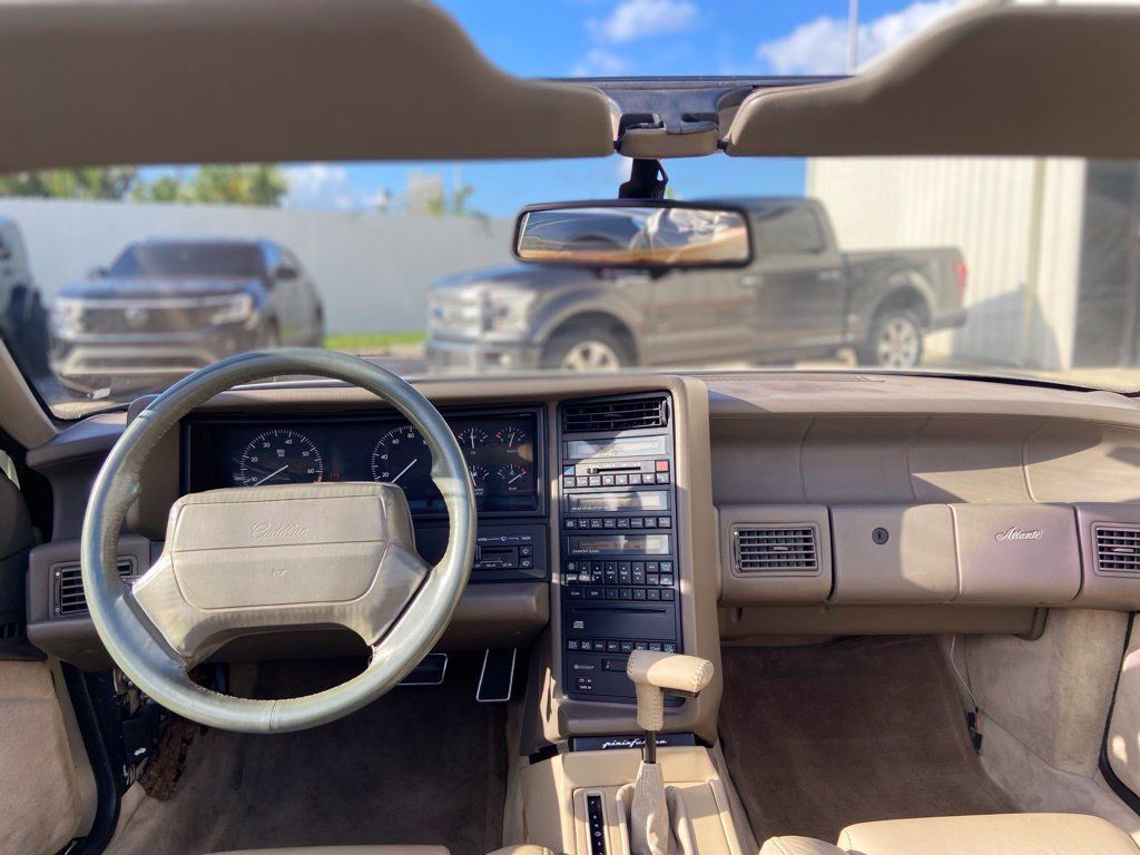 Used 1993 Cadillac Allante FWD image 25