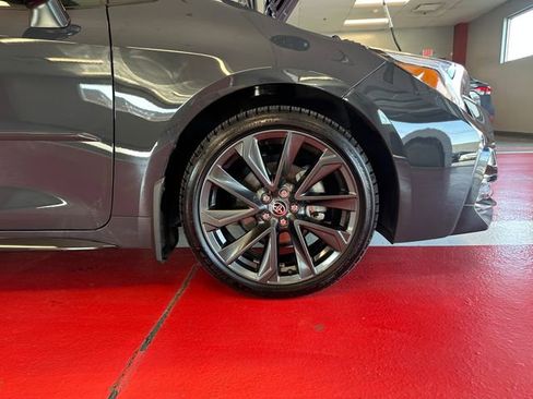 Used 2025 Toyota Corolla SE w/ SE Premium Package FWD image 29