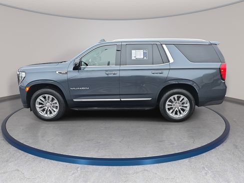 Used 2021 GMC Yukon SLT w/ SLT Premium Package image 8