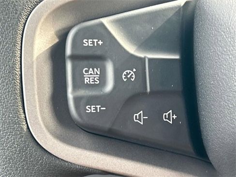 New 2025 Ford Bronco Base image 21