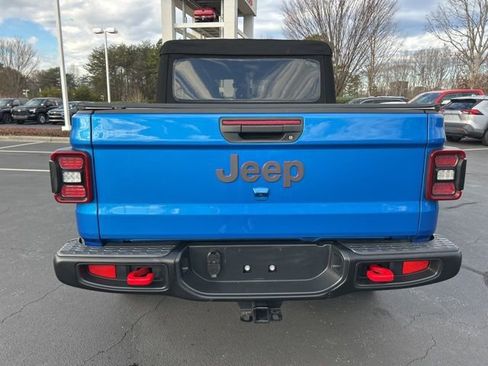 Used 2024 Jeep Gladiator Rubicon w/ Technology Group image 6