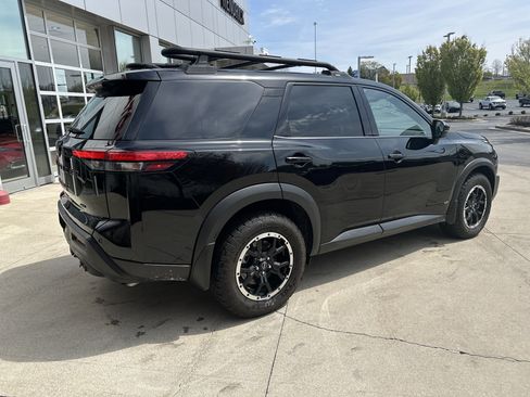 Used 2024 Nissan Pathfinder Rock Creek AWD/4WD image 6