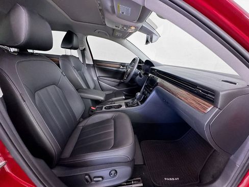 Used 2022 Volkswagen Passat 2.0T image 27