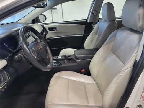 Used 2016 Toyota Avalon Touring image 12