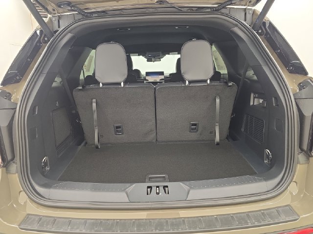 New 2026 Ford Explorer ST-Line AWD/4WD image 17