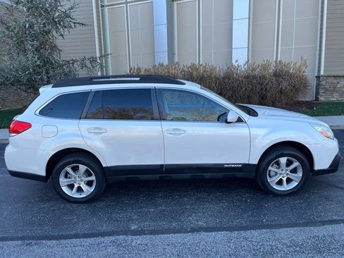 Used 2014 Subaru Outback 2.5i Limited image 13
