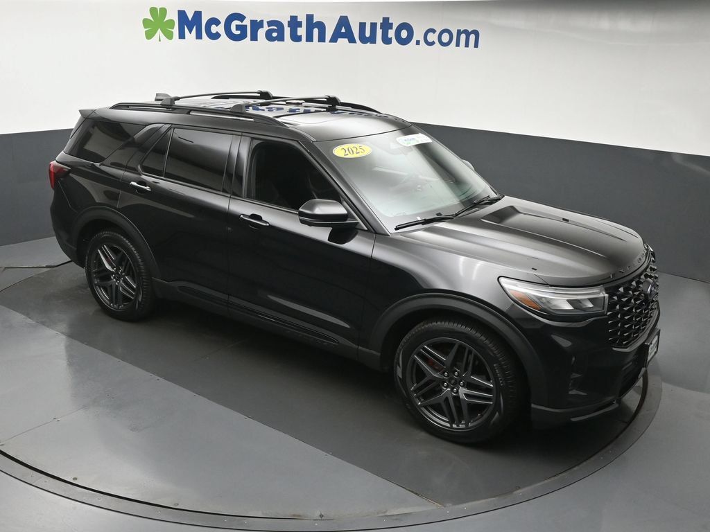 Used 2025 Ford Explorer ST w/ Sun And Sound Package AWD/4WD image 3