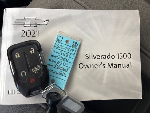 Used 2021 Chevrolet Silverado 1500 LTZ w/ LTZ Convenience Package II AWD/4WD image 34