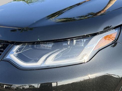 New 2025 Land Rover Discovery Sport S image 11