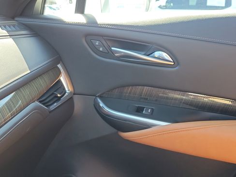 Used 2019 Cadillac XT4 Premium Luxury AWD/4WD image 31