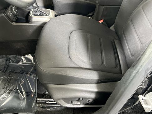 Used 2022 Jeep Renegade Latitude w/ Convenience Group image 19